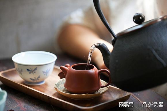 一个人喝普洱茶浪费吗？如何冲泡、用什么茶具，多少量合适？说说发朋友圈。