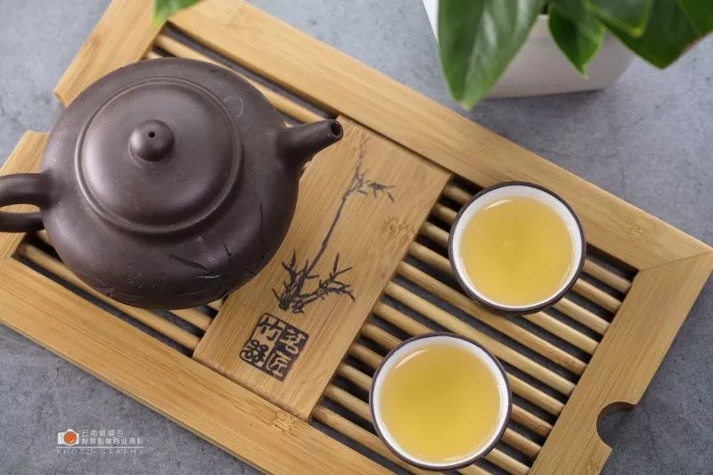 易武正山普洱茶：六大茶山的价格指南与品质比较