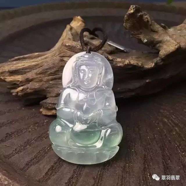 翡翠结构粗的有老种吗？翡翠粗糙是否意味着种不够老？