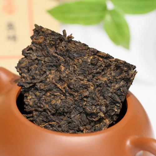 新冰岛独特土孕育的古树普洱茶，珍贵稀有，一斤售价揭秘