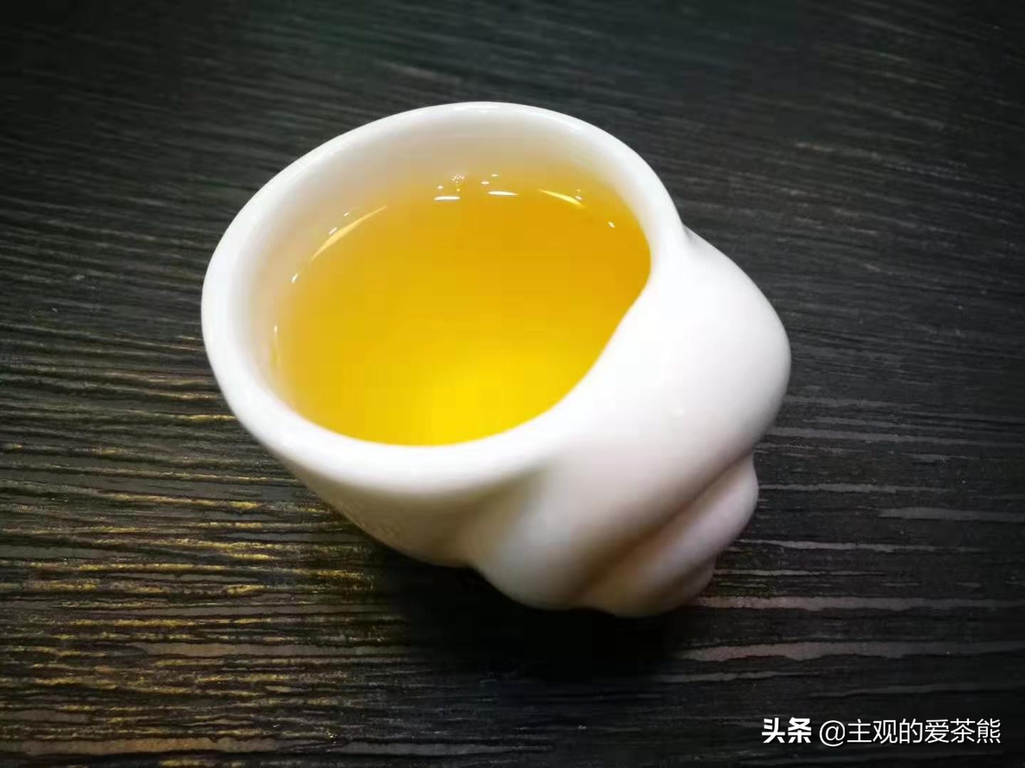 普洱茶里面黄色颗粒是什么？