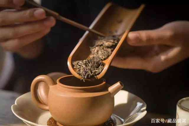 使用瓷器壶泡普洱茶：优缺点分析与安全性探讨