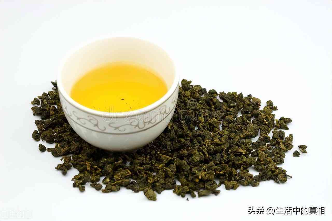 '隔夜的普洱茶叶还能继续泡水喝吗：探讨普洱茶隔夜再泡的可行性'