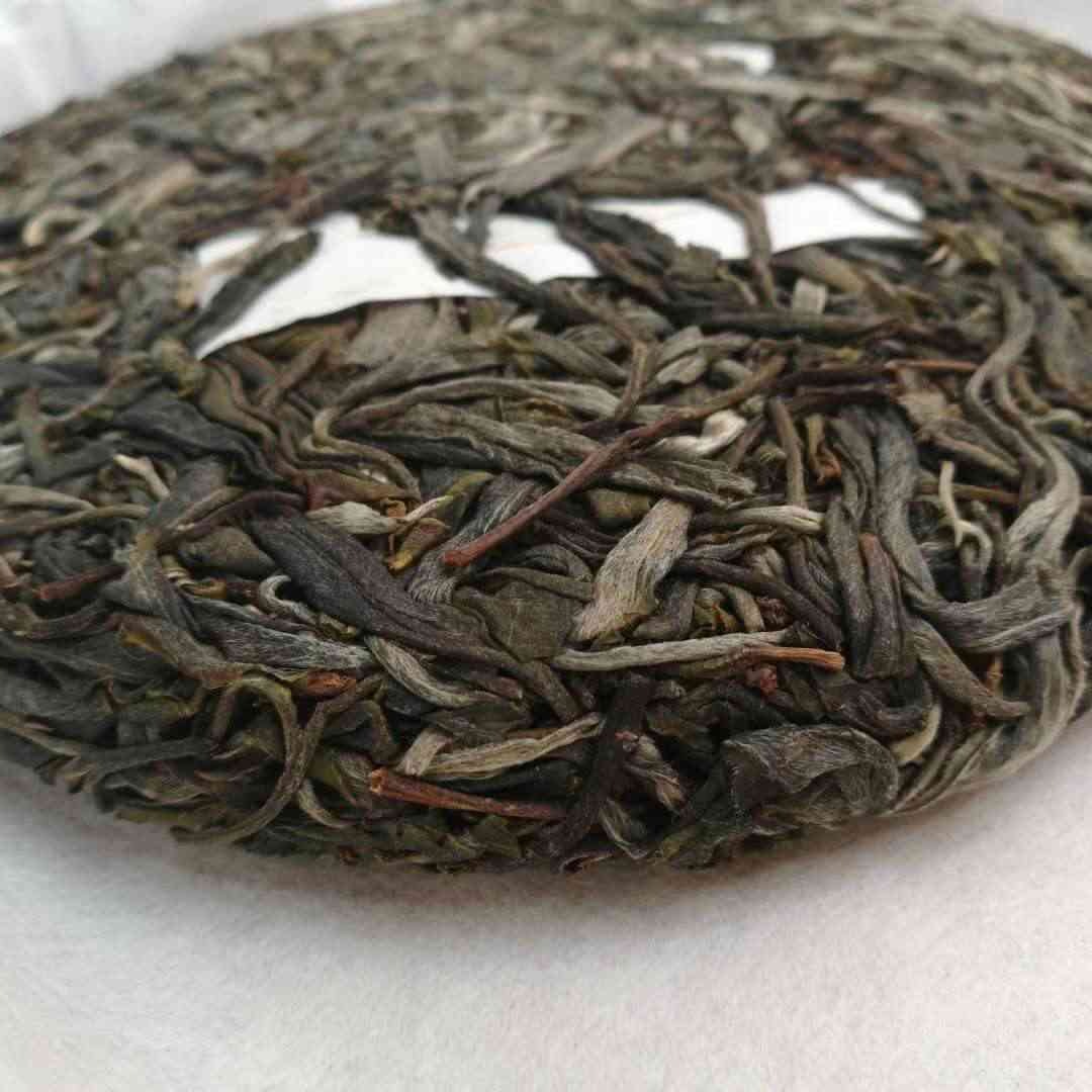 冰岛普洱茶生茶：是绿茶还是其他类型的茶叶？解答疑惑并比较各种因素