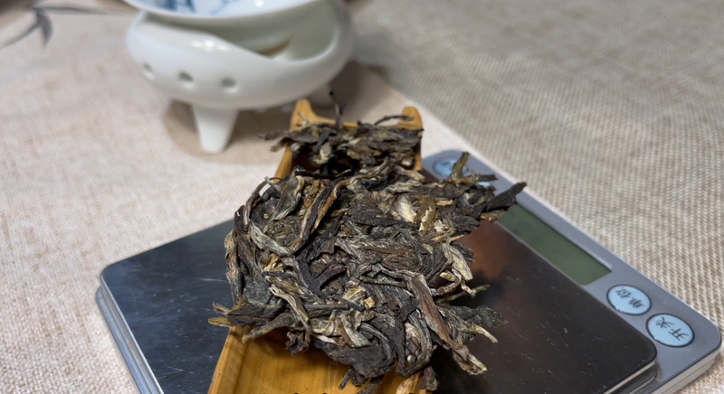 了解200克普洱茶包饼中的茶叶含量，品味醇厚的茶香