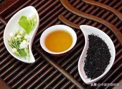 为什么早上不能喝茶：探究早晨喝茶的影响及适宜种类