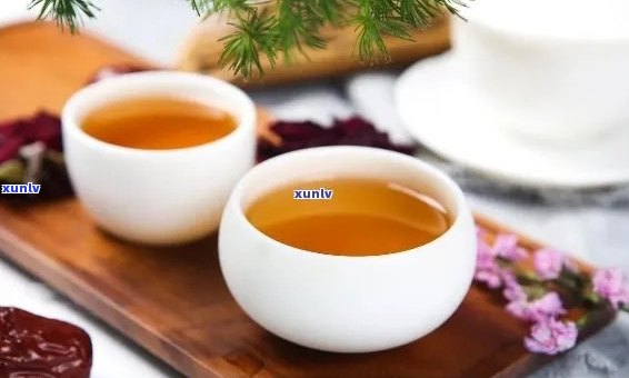 早晨饮茶需谨：为何浓茶不适合作为早餐饮品？