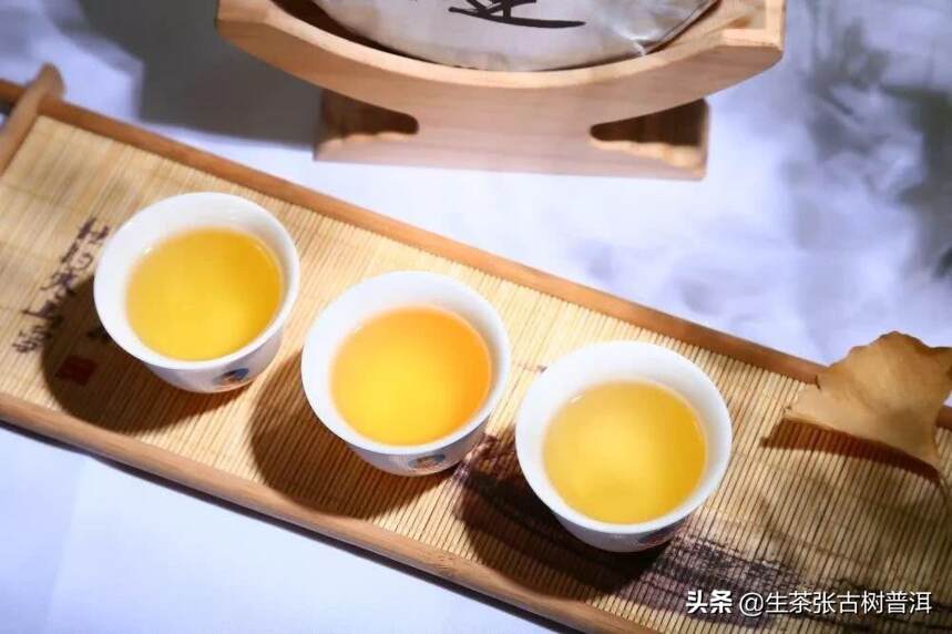 探索普洱茶台地茶的独特风味及其色泽：一场视觉与味觉的宴