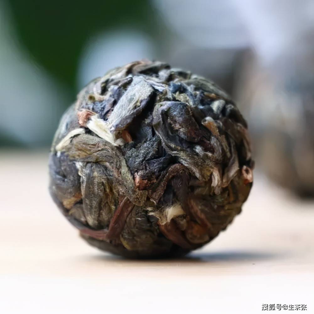 普洱茶中的龙珠是什么？为什么它对茶叶品质有影响？如何鉴别和欣龙珠？