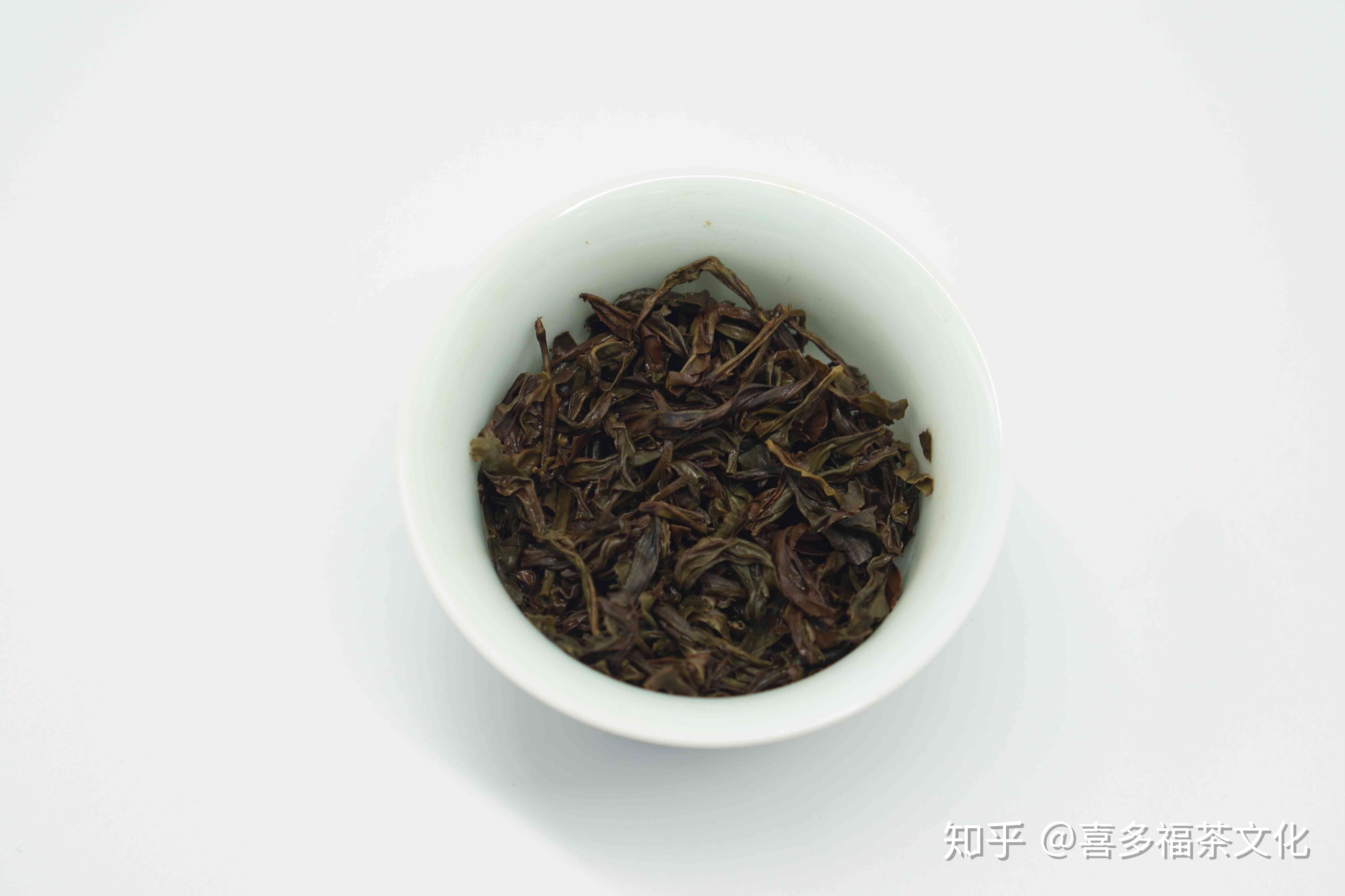 单丛茶与普洱茶：全面解析两者之间的差异与特点，帮助你轻松辨识与选择