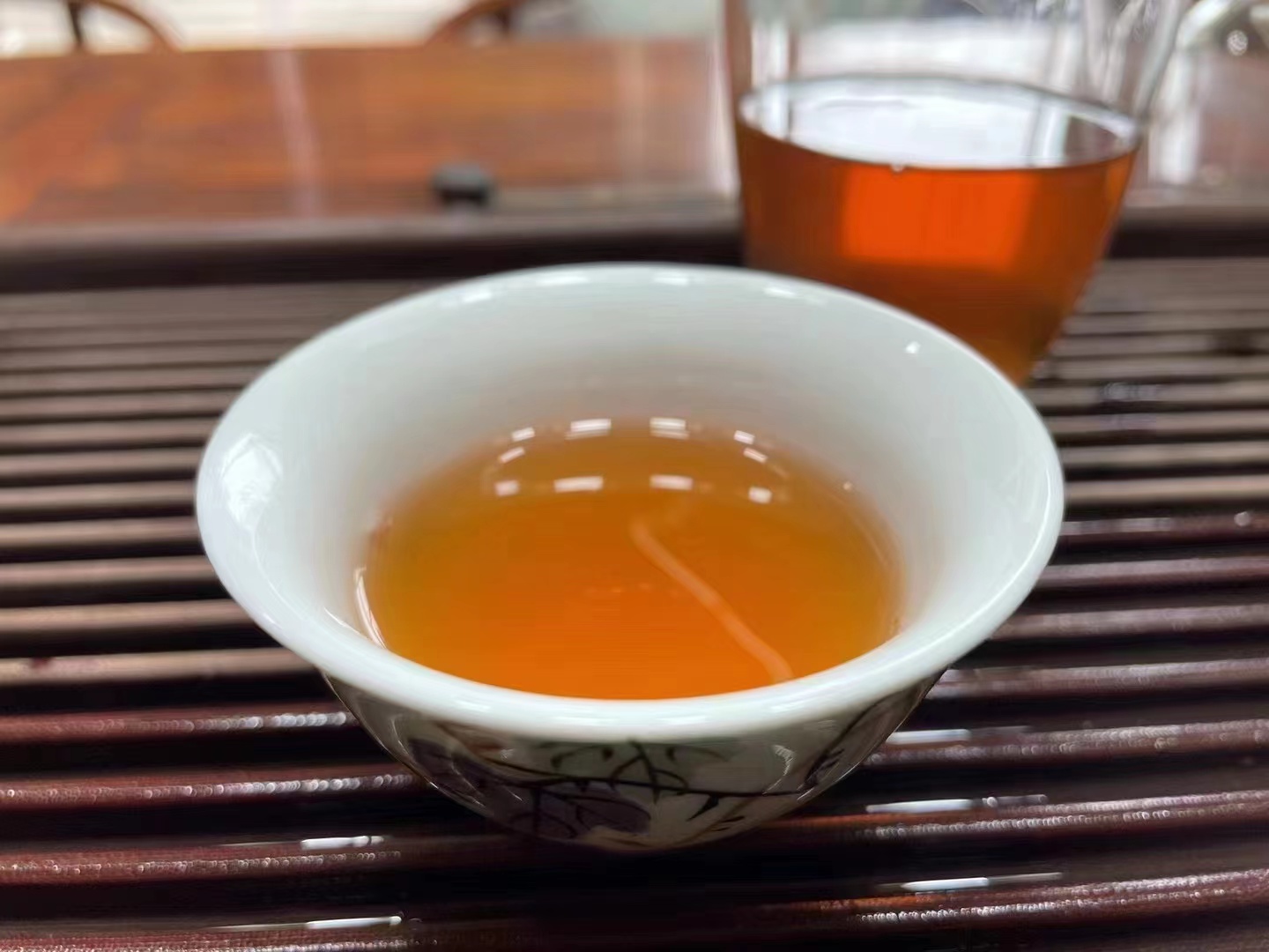 云南永明茶厂的古树熟茶，纯正陈香，醇厚口感，限时特！