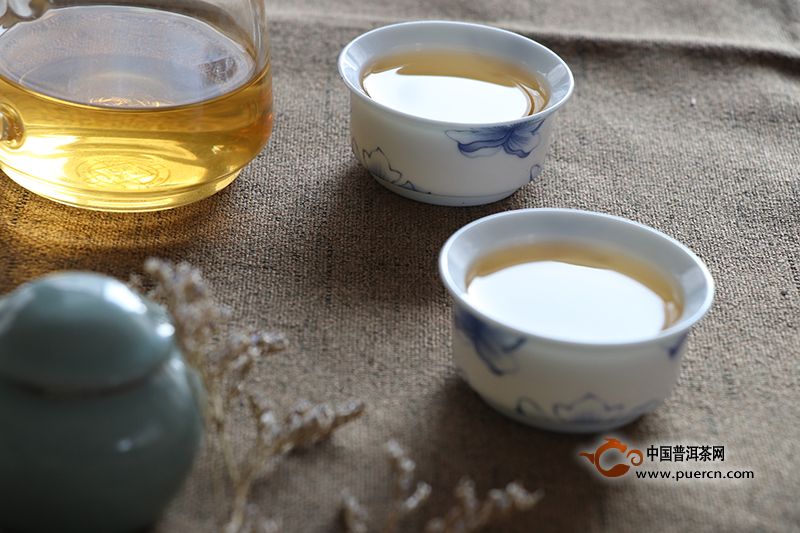 普洱茶生茶很多茶根能喝吗？为什么？