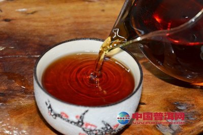 普洱茶降血脂的科学原理与正确饮用方法：全面解析