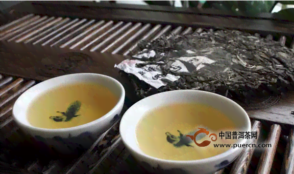 品香园普洱茶：生茶与熟茶的口感对比，如何选择更适合自己口味的茶叶？