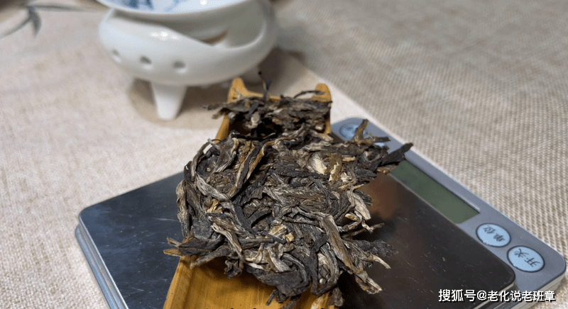 新女生喝普洱茶熟茶长白丝是否合适？如何品鉴与保存？