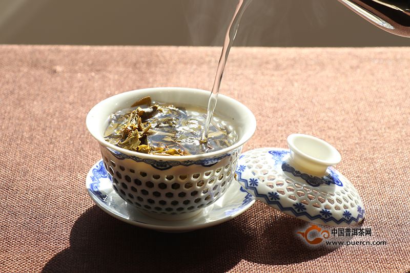 普洱茶存放时间长的种类和茶具选择