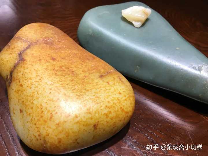 淘宝上售卖的和田玉籽料真实性探究：专业鉴定or误导消费者？