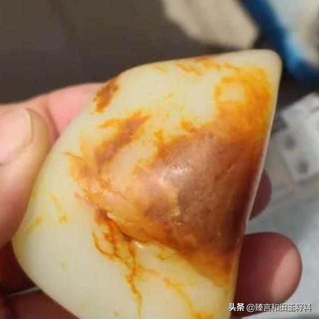 探究和田玉籽料原石的特性：是否具有盐酸味道以及其他可能的味道特征