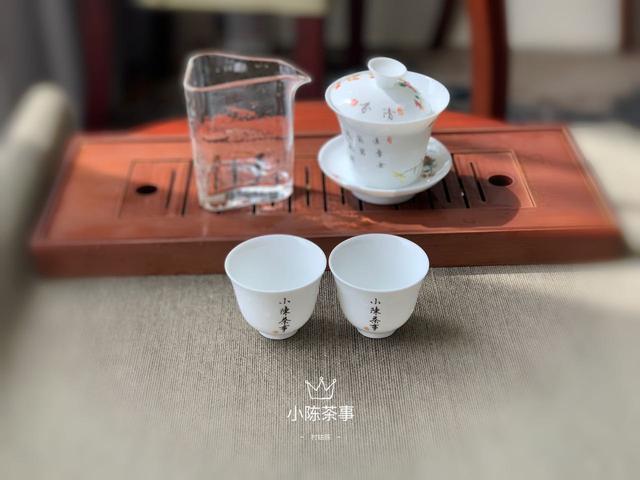 新女生晚上喝普洱茶炒茶好吗？有什么需要注意的地方吗？