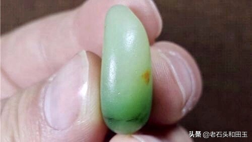 和田玉籽料与青海玉籽料：独特之处的深度剖析