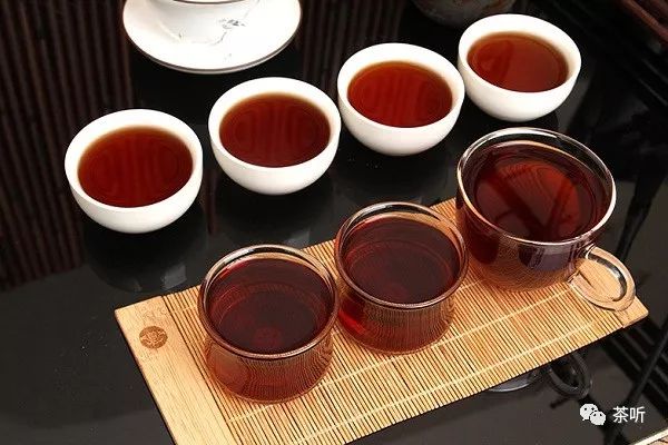 大益普洱茶沱茶怎么泡好喝一点：完整冲泡方法与技巧