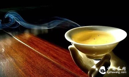 品鉴普洱茶的香气：掌握五大步骤，感受独特的茶香魅力