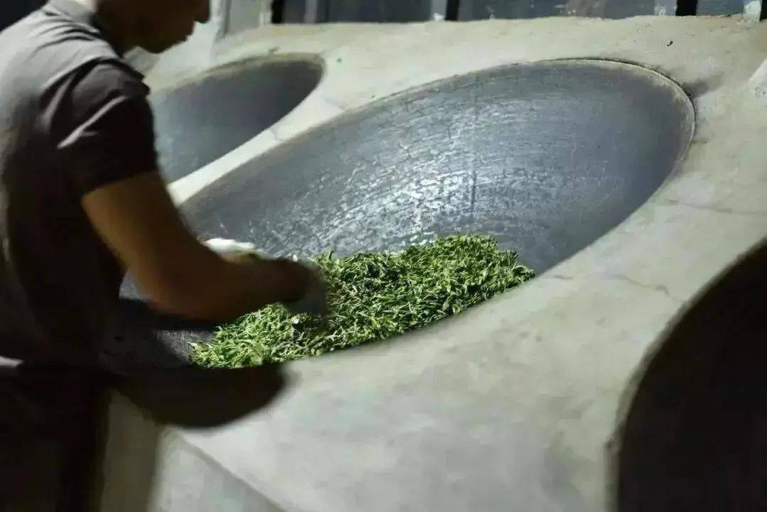 普洱茶制作过程中的杀青环节：核心产品还是仅仅是一环？