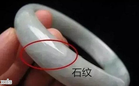 翡翠有纹影响价值吗？翡翠佩戴是否受纹路影响？