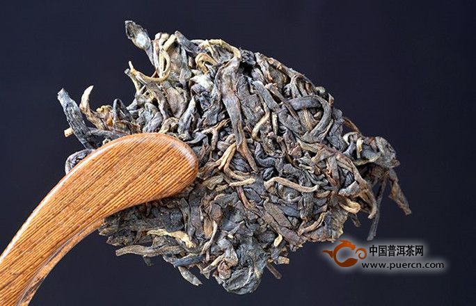 普洱茶100克怎么撬开的呢？一坨普洱茶怎么开？普洱茶一大块怎么弄开？