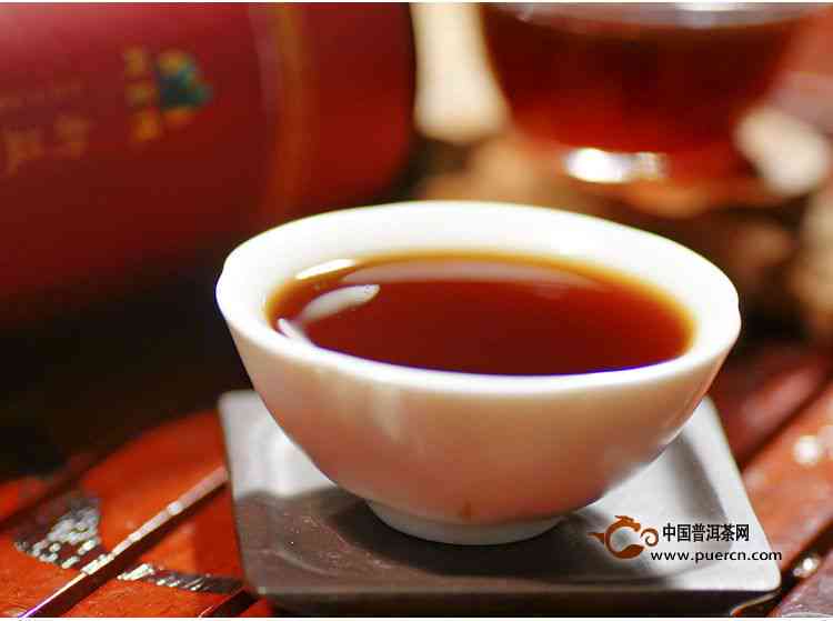 普洱茶茶油的起源、制作过程及功效：一次全面的了解