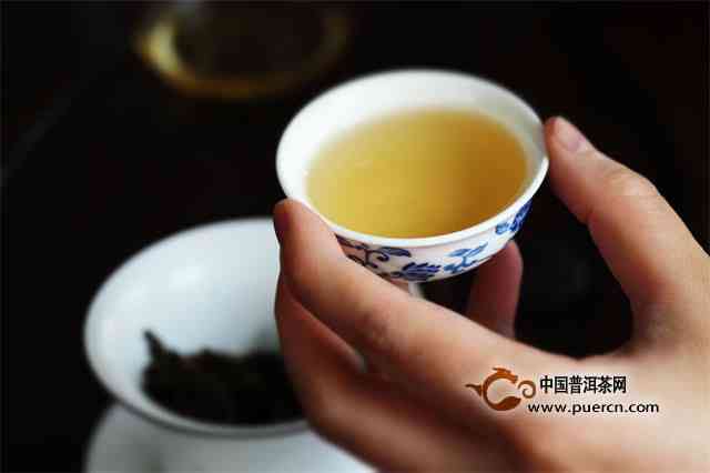 新 '冰岛普洱茶：一种有效的便秘治疗方式及其正确的饮用方法'