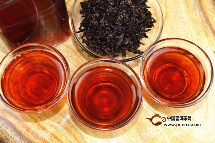 红茶与普洱茶：哪个更适合养胃？