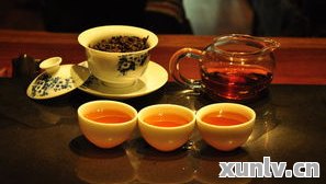 茯苓砖茶与普洱茶：深入了解它们之间的差异与相似性