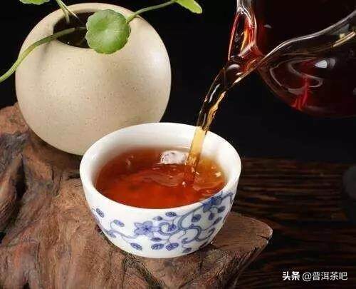 普洱茶对消化系统的影响：喝后如何避免油腻食物？