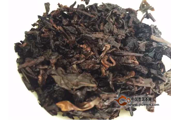 新大益2002年普洱茶7262号，古树发酵，陈香浓，品鉴收藏之选