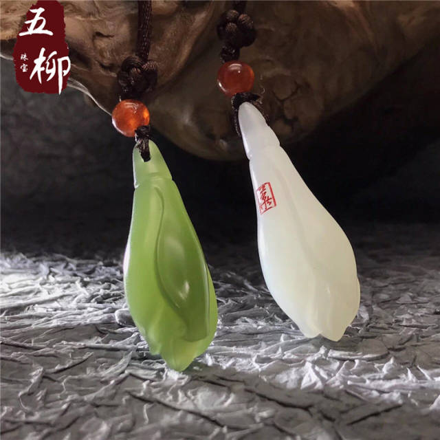 和田玉雕玉兰花：寓意与象征-