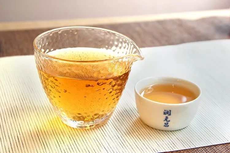 云南文山普洱茶品种一览：从古树红茶到金芽白茶的全方位解析