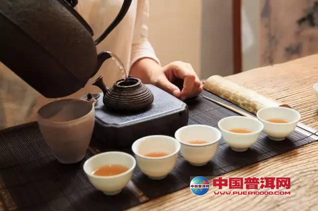 迅喝茶喝的是什么茶：揭示名言背后的饮茶之道