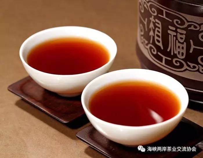 普洱茶春茶韵味是什么颜色