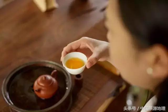 '男生，有痘印可以喝普洱茶吗？有痘痘的人可以喝普洱茶吗？'