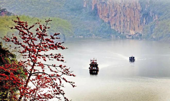 四川旅游：探索墨翠风光与文化瑰宝之旅