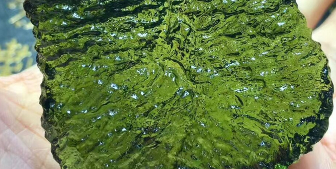 河磨玉水草纹的形成及其美感探析