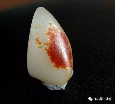 和田玉籽料皮吊坠价值：疑问与解答