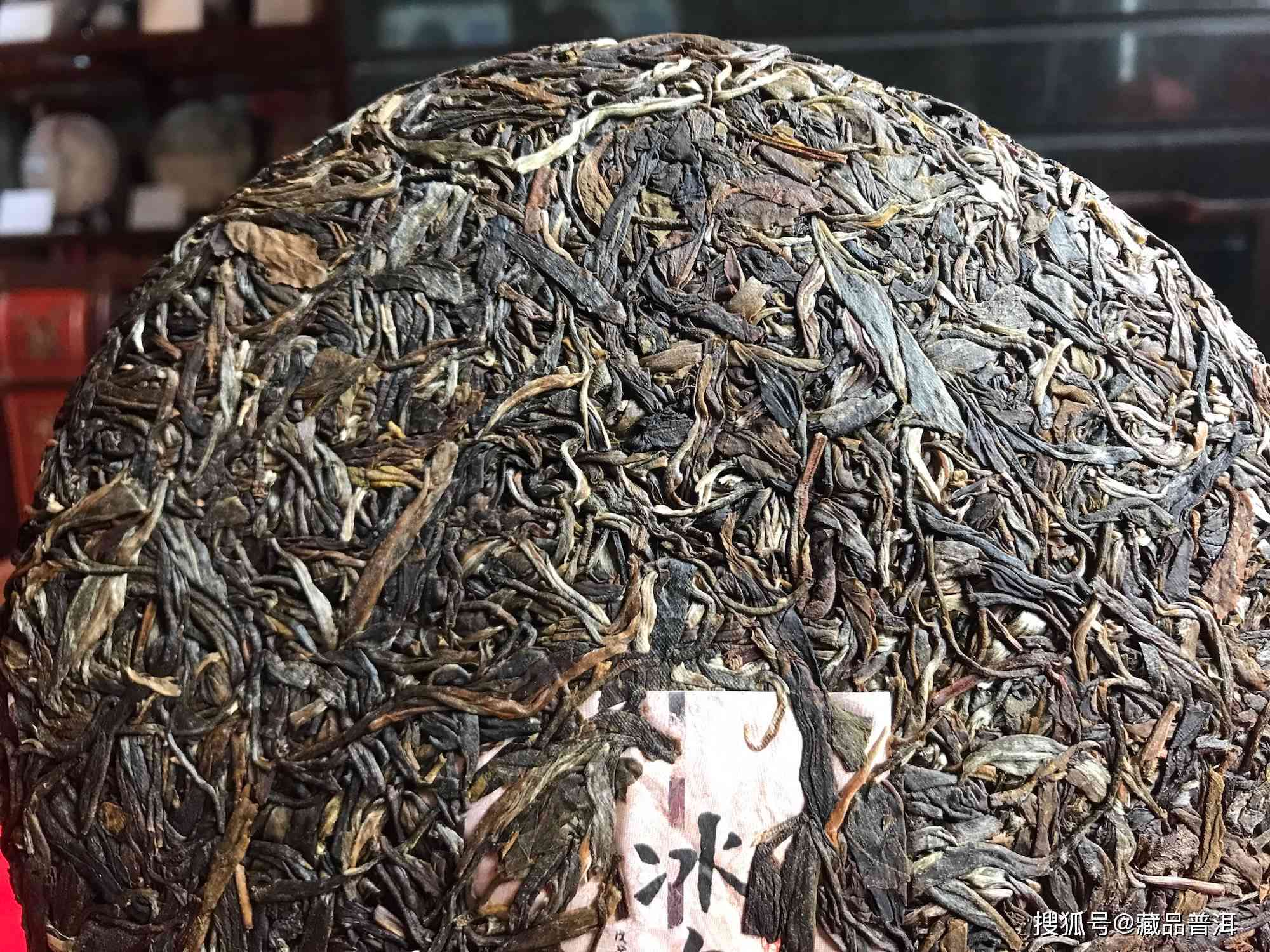 普洱茶名称的由来：圆茶与方茶的起源及区别探讨