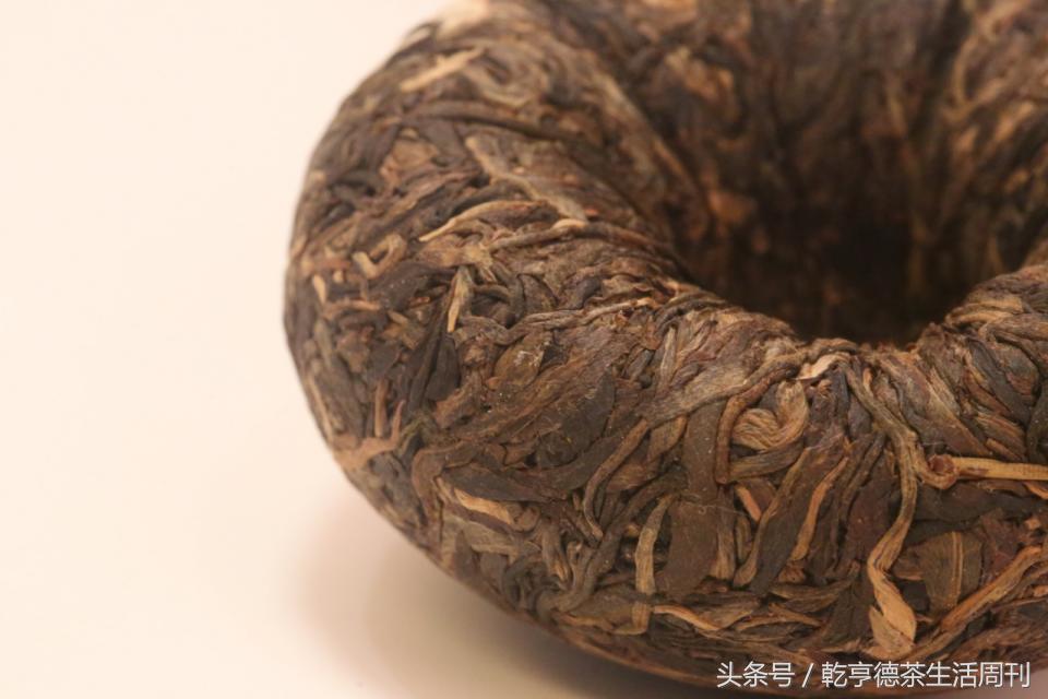 曼松普洱茶的产地、品种及特点是什么？