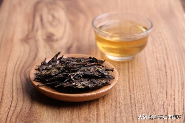 家里普洱茶生茶存放多长时间：掌握正确时间，让茶味更醇厚