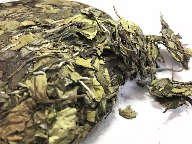 普洱茶9级茶青：一款独特风味的茶叶等级详解与品鉴指南