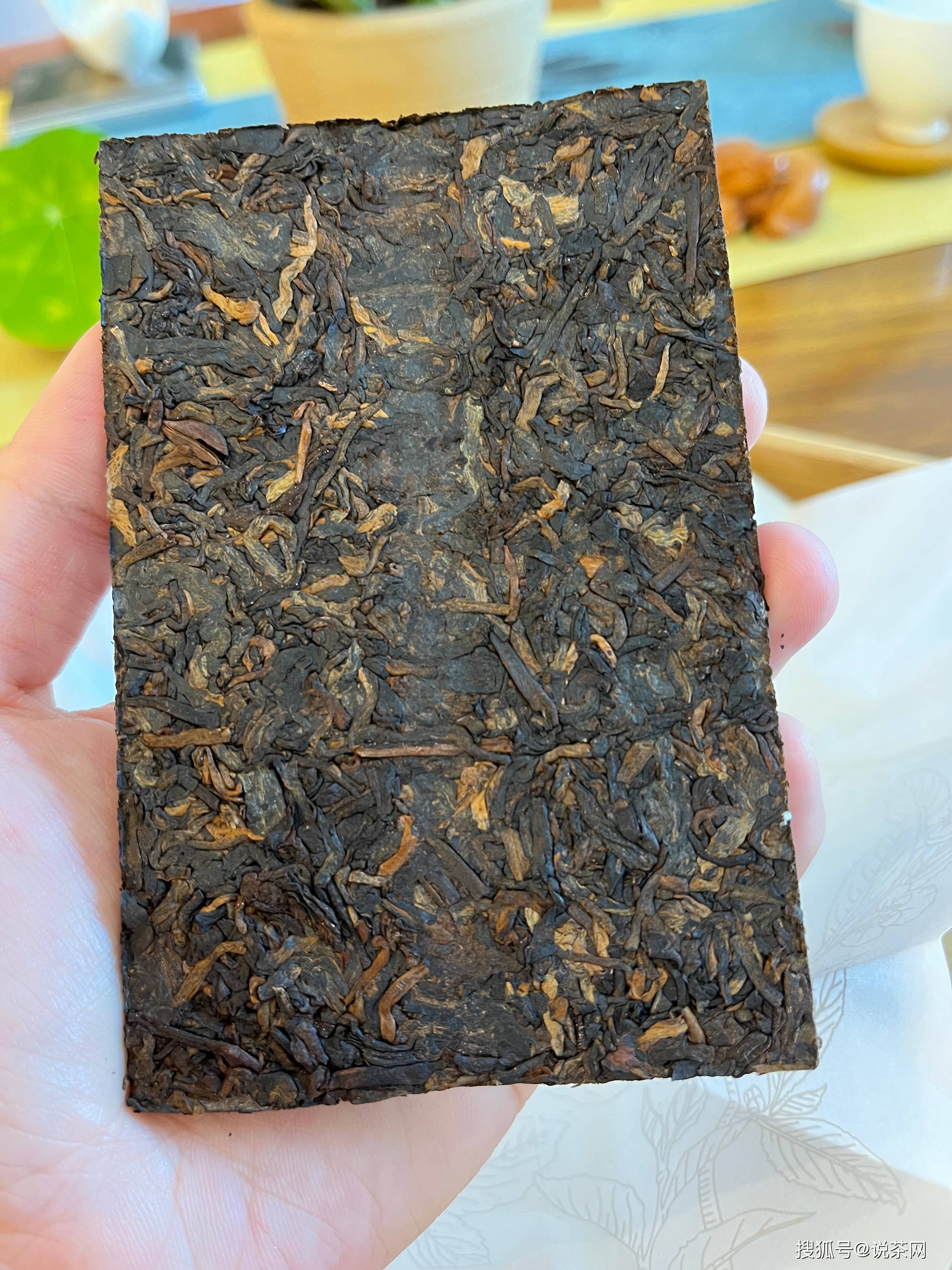 小方块茶叶与独特口感的普洱茶搭配