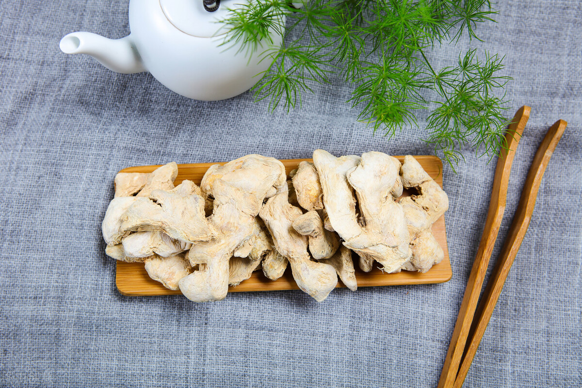 普洱红枣枸杞茶的全面功效：预防疾病、调节身体、提高免疫力等详解