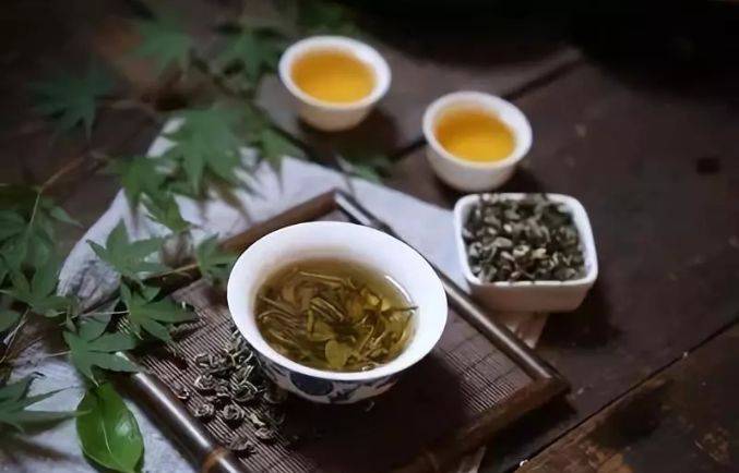 大益茶价格大全：从低价到天价，最贵的大益茶究竟是多少钱一件？